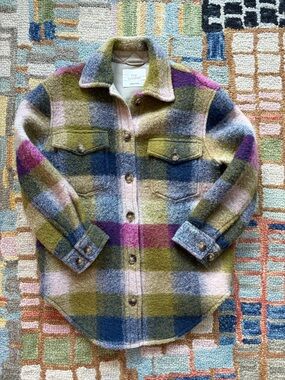 Aritzia Wilfred Free Ganna Plaid Wool Shacket in Olive, Blue & Pink